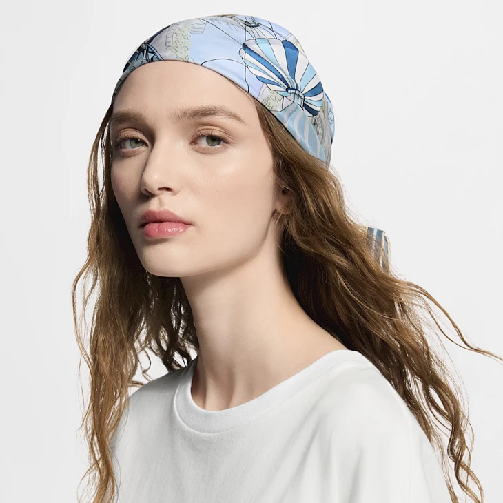 FROM THE CLOUD 90 square scarf