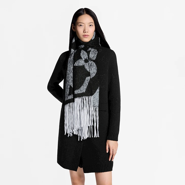 Louis Vuitton snowy Kaleidoscope scarf