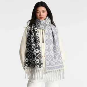 Louis Vuitton LV frosty grade scarf