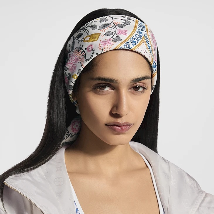 Louis Vuitton summer garden scarf 90