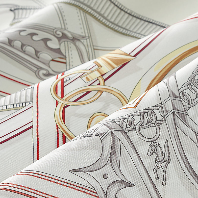Hermès legendary saddle scarf 90