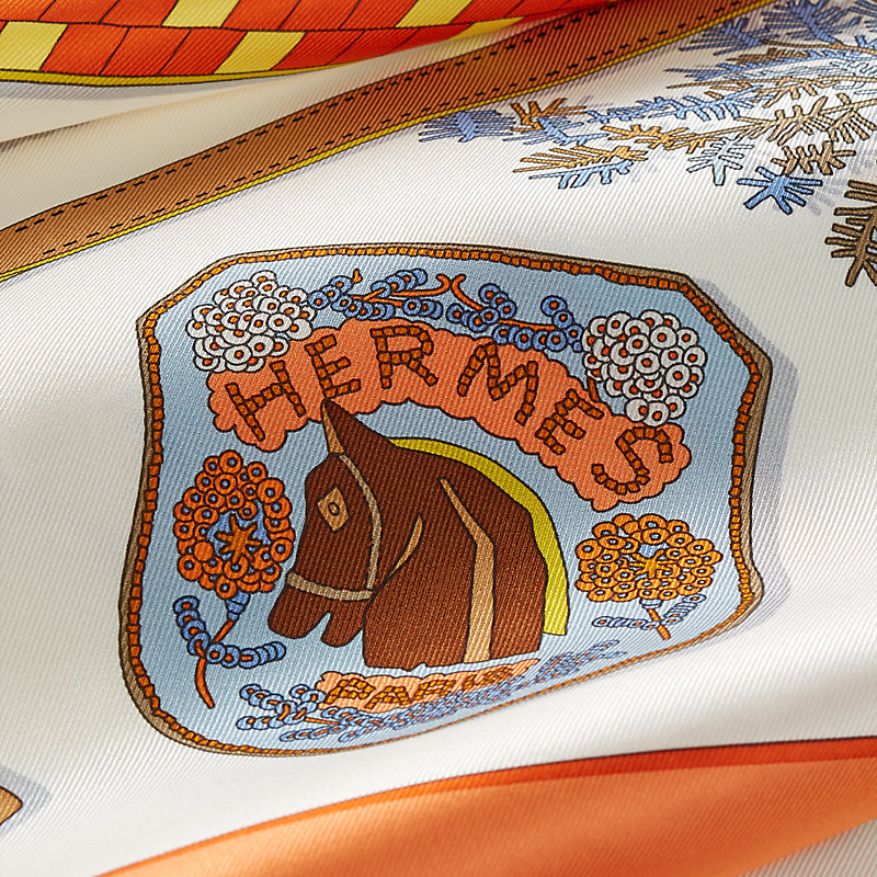 Hermès Elegant Walking Scarf 70