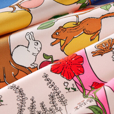 Apple Tree Scarf 45 on Hermès Saddle