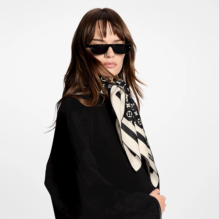 Louis Vuitton monogram silhouette scarf 90