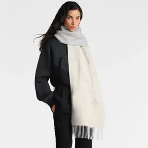 Louis Vuitton Reykjavik cloud scarf