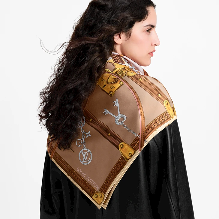 Louis Vuitton strap and trunk square 90 scarf