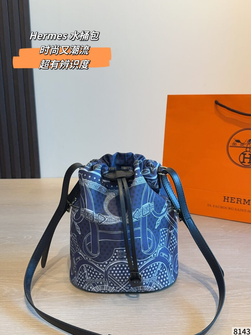 Hermes bucket bag (print)