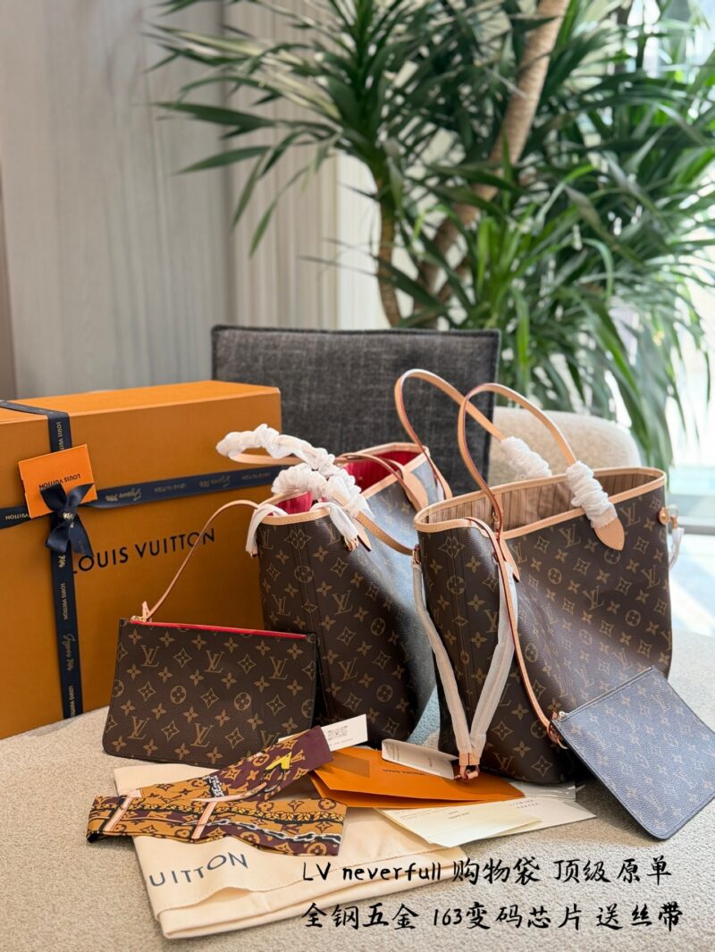 LV Neverfull Medium Tote