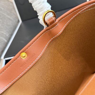 Celine is today a new old fashioned tote bag