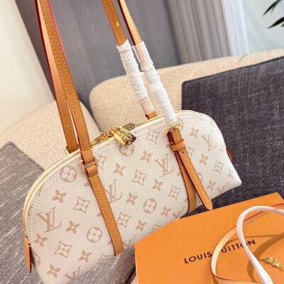 LV Squire East West Underarm Bag