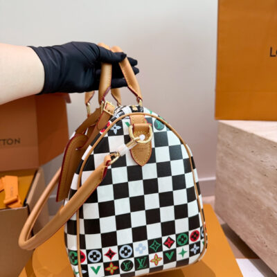LV speedy GM checkerboard/color checkerboard tote bag, white base with black checkerboard + color LV presbyopic splicing, brown vegetable tanned leather handle and band, large capacity