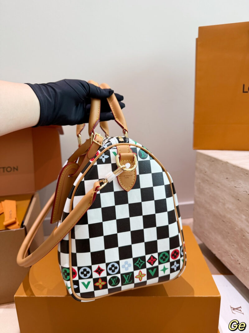 LV speedy GM checkerboard/color checkerboard tote bag, white base with black checkerboard + color LV presbyopic splicing, brown vegetable tanned leather handle and band, large capacity